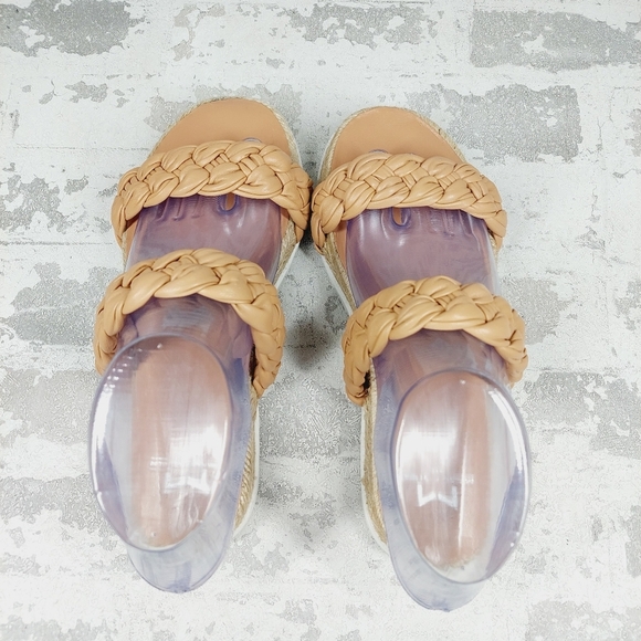 NEW Marc Fisher Jaimee Women's Tan Slip On Flat Summer Sandals D305 - Picture 6 of 12